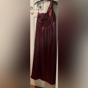 Chic One-Shoulder Burgundy Gown